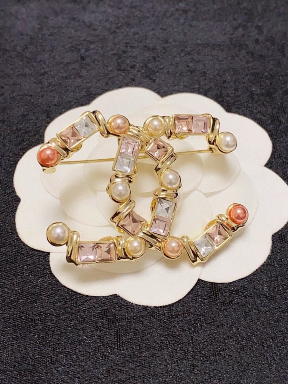 Authentic Chanel Rectangle Crystal Pearl CC Brooch Pin | Brand New Unworn - Picture 5 of 5